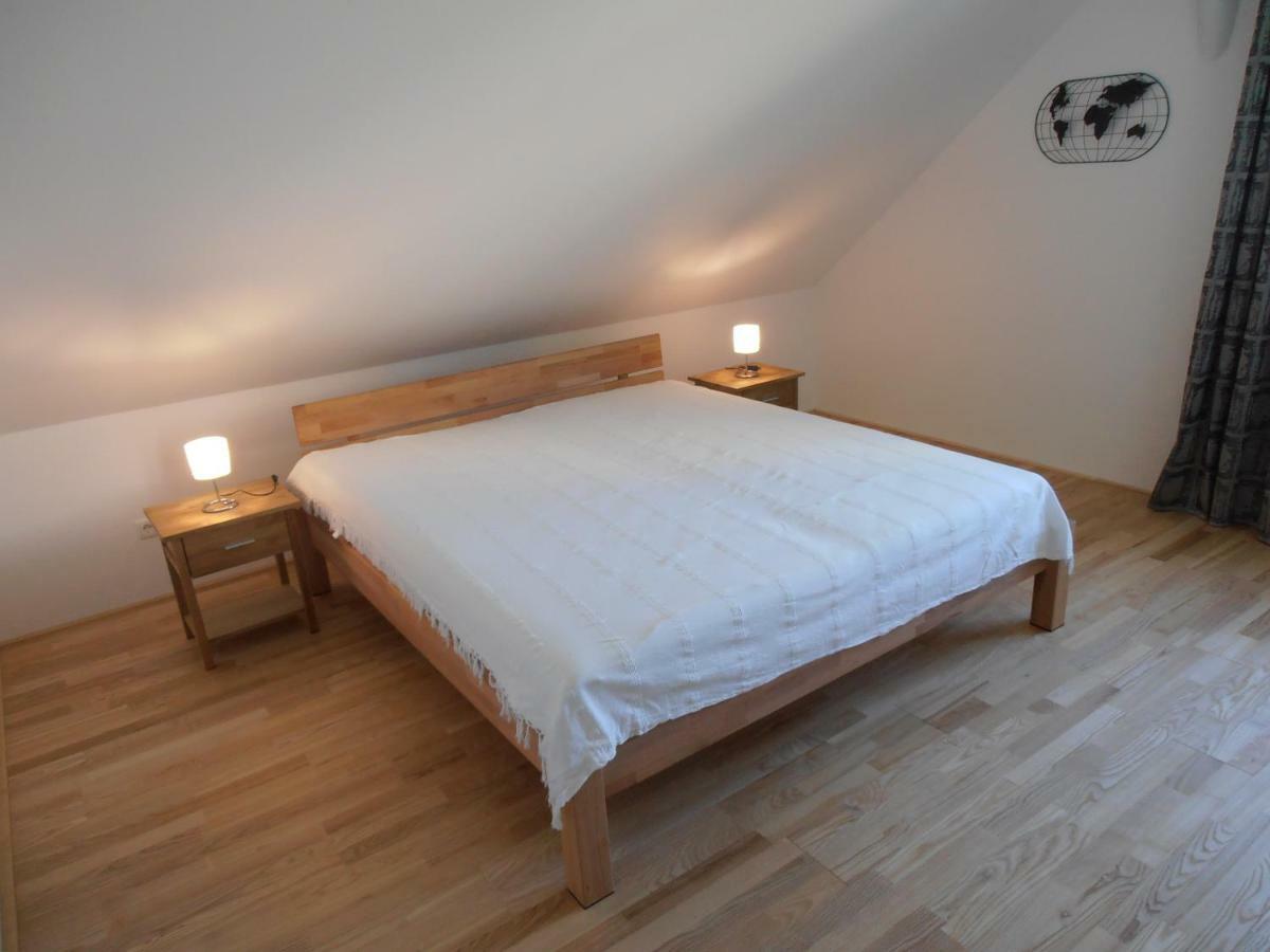 Ferienwohnung Am Kirchberg Jois Bagian luar foto