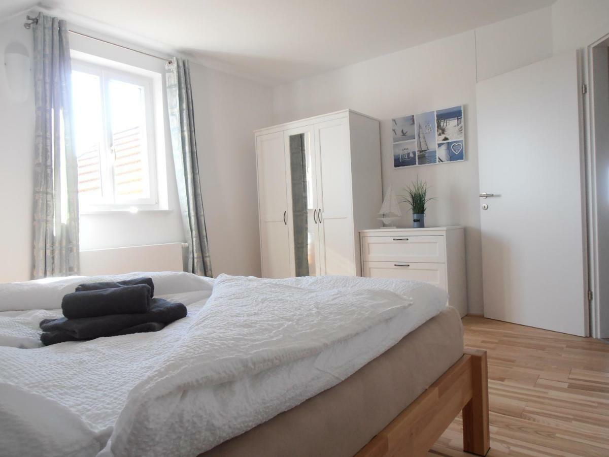 Ferienwohnung Am Kirchberg Jois Bagian luar foto